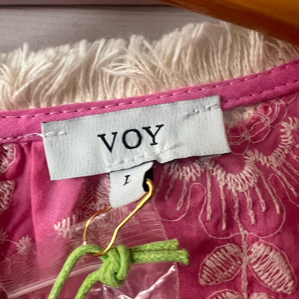 Lace Appliqué Puff-Sleeve Blouse in Pink - Picture 7 of 8